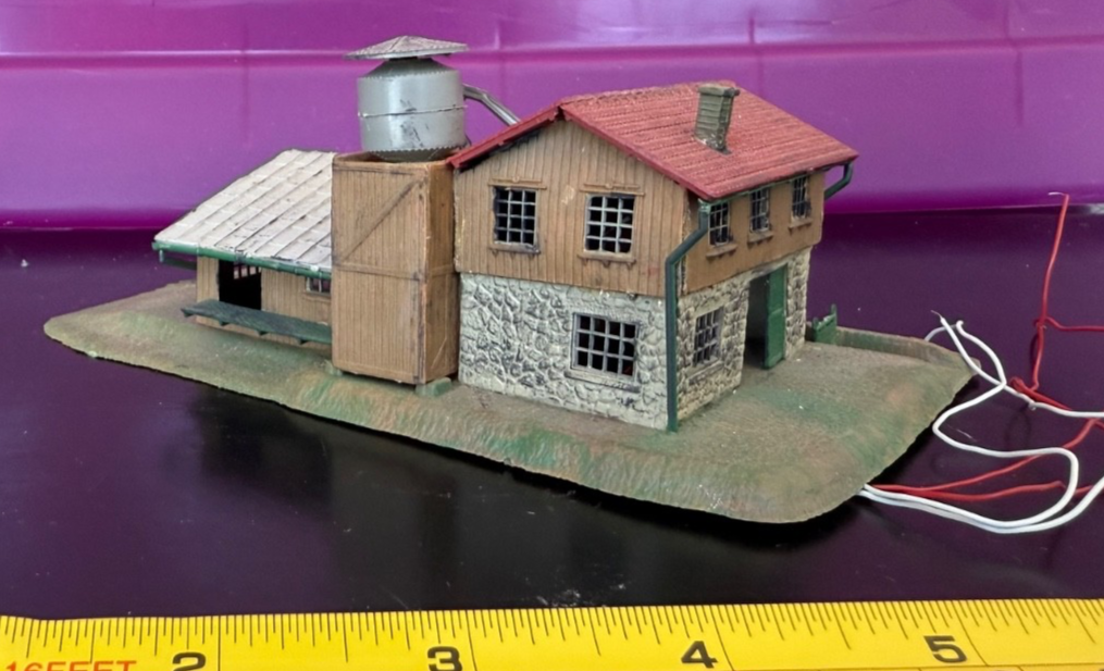 Picture 2 of 4
