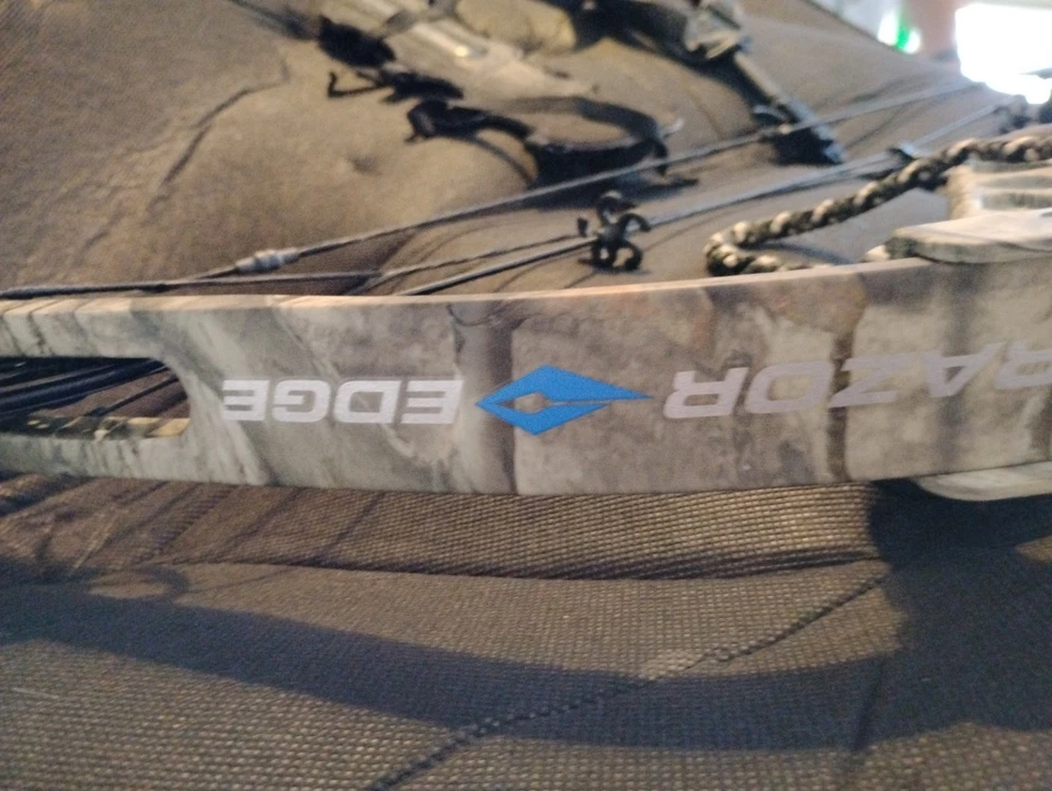 Paquete completo de arco compuesto de diamante Bowtech para zurdos Foto 4 de 4