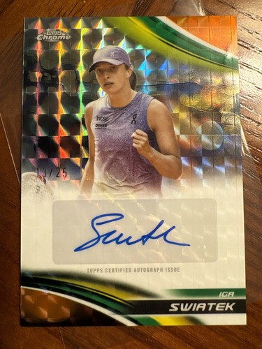 Iga Swiatek [Geometric Refractor] #CA-ISK 2025 Topps Chrome Autograph II card
