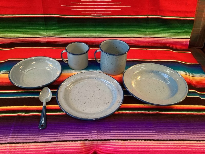 Dinnerware 2-Cups 2-Bowls 1-Plate 1-Spoon Set Of 6 Enamelware Blue Camping New!