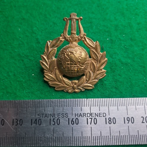 WW1 British Army Royal Marine Band Cap Badge