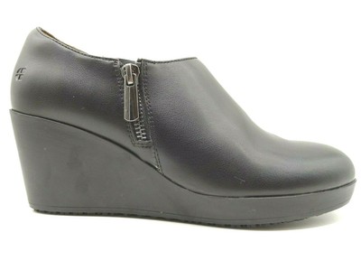 slip resistant wedge shoes