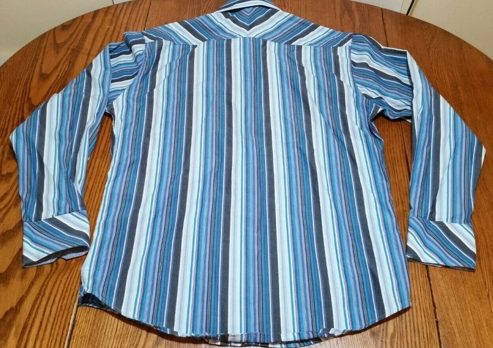 Camisa de vestir mediana a rayas azul puño abatible manga larga frontal con botones NYNE para hombre Foto 2 de 4