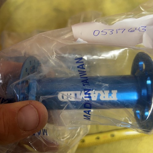Gerahmt 32h 150 mm x 15 mm vordere Nabe blau Fahrrad Radnabe fett Fahrrad Komponente - Bild 12 von 12
