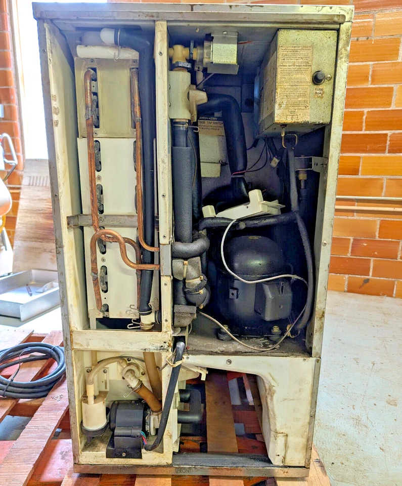 Hoshizaki KM-650MAH воздушного охлаждения Crescent Cuber Icemaker, 520 фунтов в 24 часа - Изображение 2 из 4