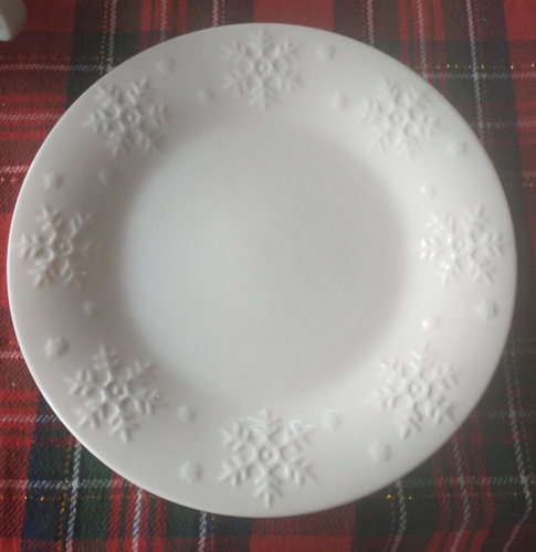 4 Retired Target Home All White Snowflake 10.5" Dinner Plates