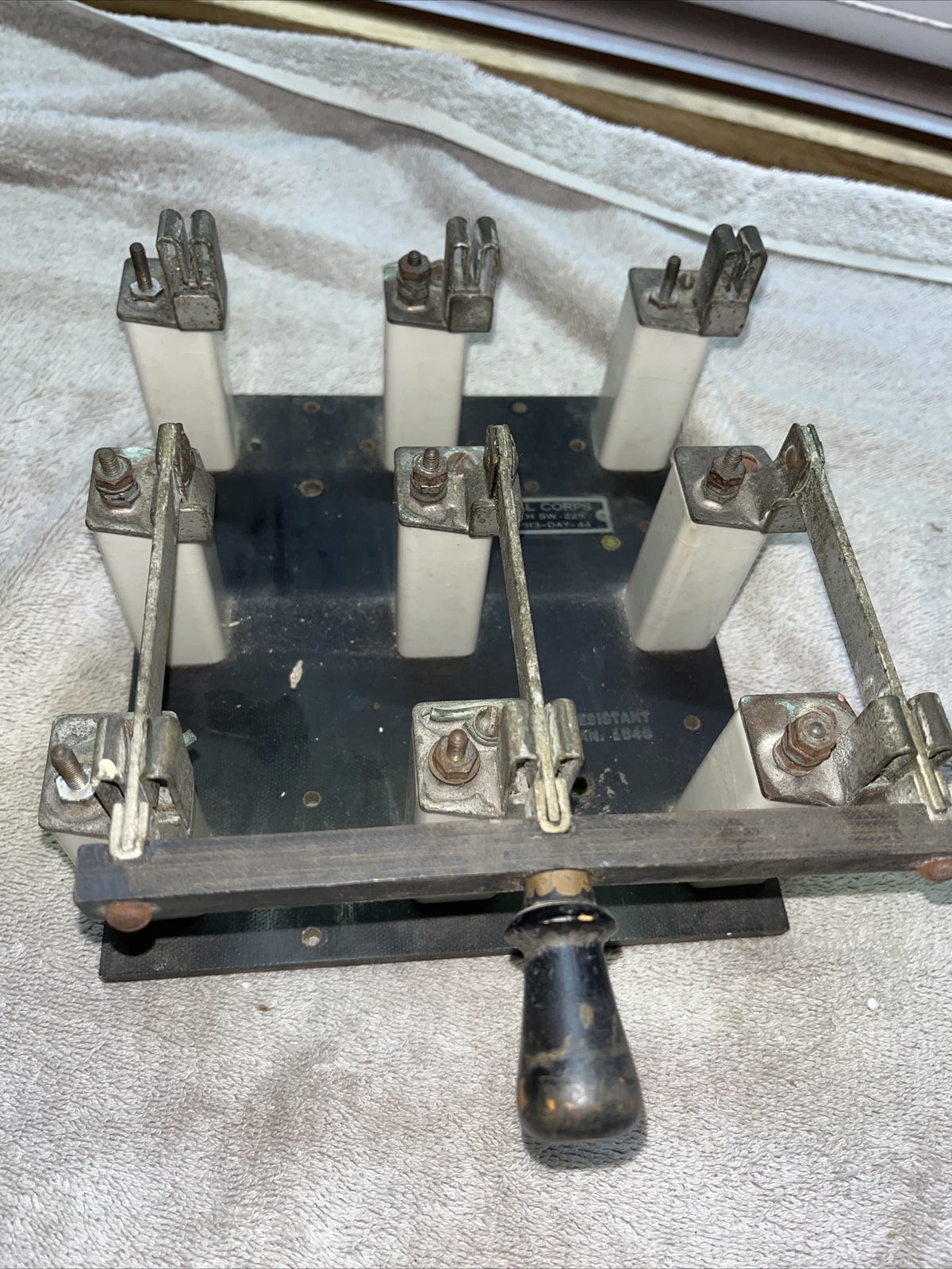 WW2 US Army Signal Corps Model SW-225 ANTENNA SWITCH