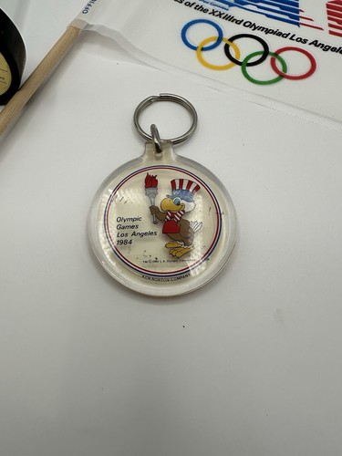 Lotto portachiavi bandiera souvenir olimpiche bandiere 1984 23° bandiera olimpiadi Sam l'aquila - Foto 4 di 7