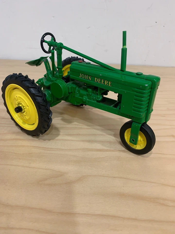 Vintage John Deere Die Cast Metal Tractor Model HN Collectors Edition 7.5'' L - Image 2 of 4