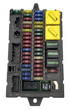 2003 2004 Land Rover Discovery 2 Interior Fuse Box Panel Under Dash Yqe000251 04 2003 2004 Land Rover Discovery 2 Interior Fuse Box Panel Under Dash Yqe000251 04