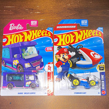 Hot Wheels Barbie Dream Camper  Mario Kart Standard Kart lot of 2