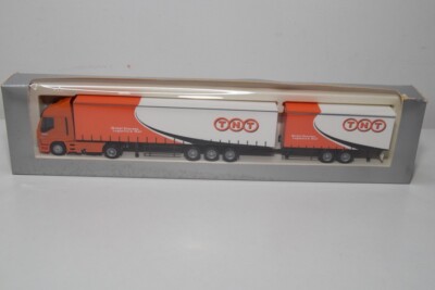 B54 1:87 AWM IVECO STRALIS TRUCK WITH TRAILER TNT GLOBAL EXPRESS LZV MIB