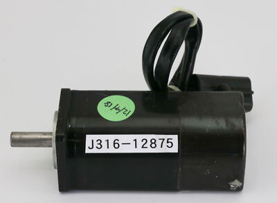 12875 YASKAWA AC SERVO MOTOR, 100W, 200V, 3000 R/MIN SGM-01U3B4L