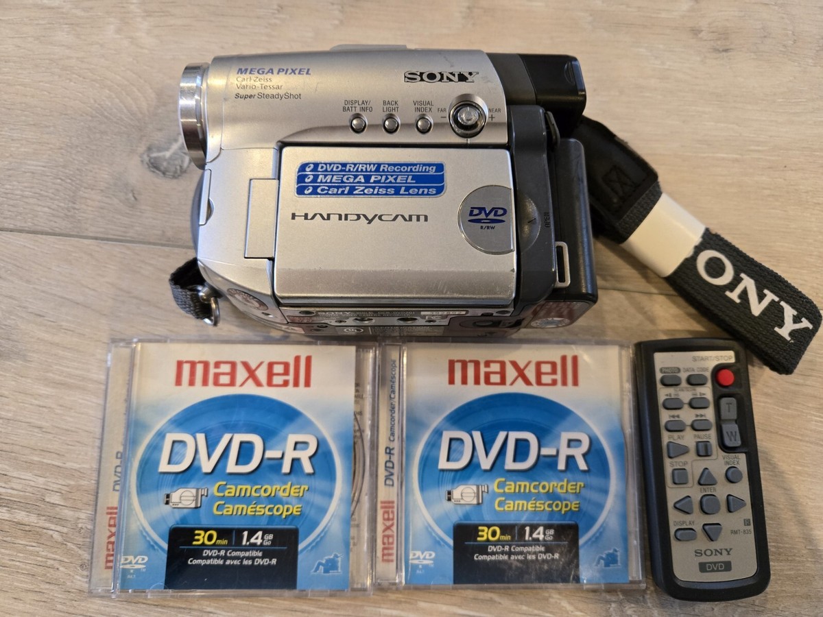 Sony Handycam Digital Video Camera DCR-DVD201 W/Battery, Remote