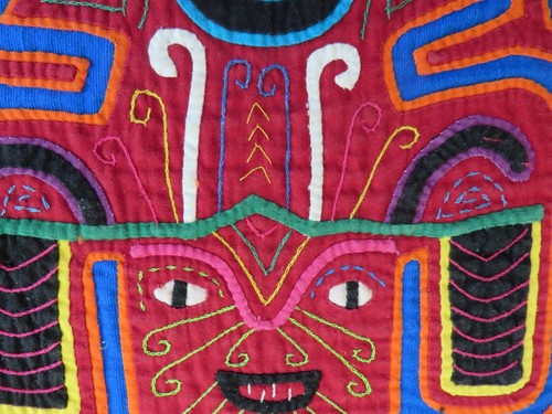 Vintage Kuna Mola Reverse Applique Textile Art Panama 16"x13" - Picture 3 of 15