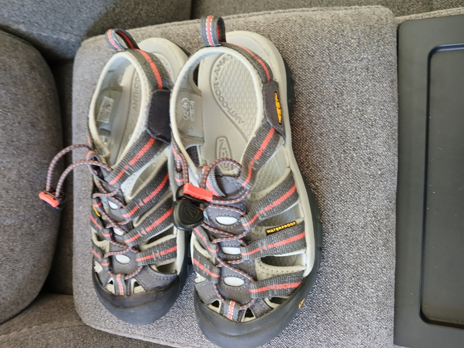 Scarpe da trekking acqua Keen Newport donna taglia 7 5M DISPLAY