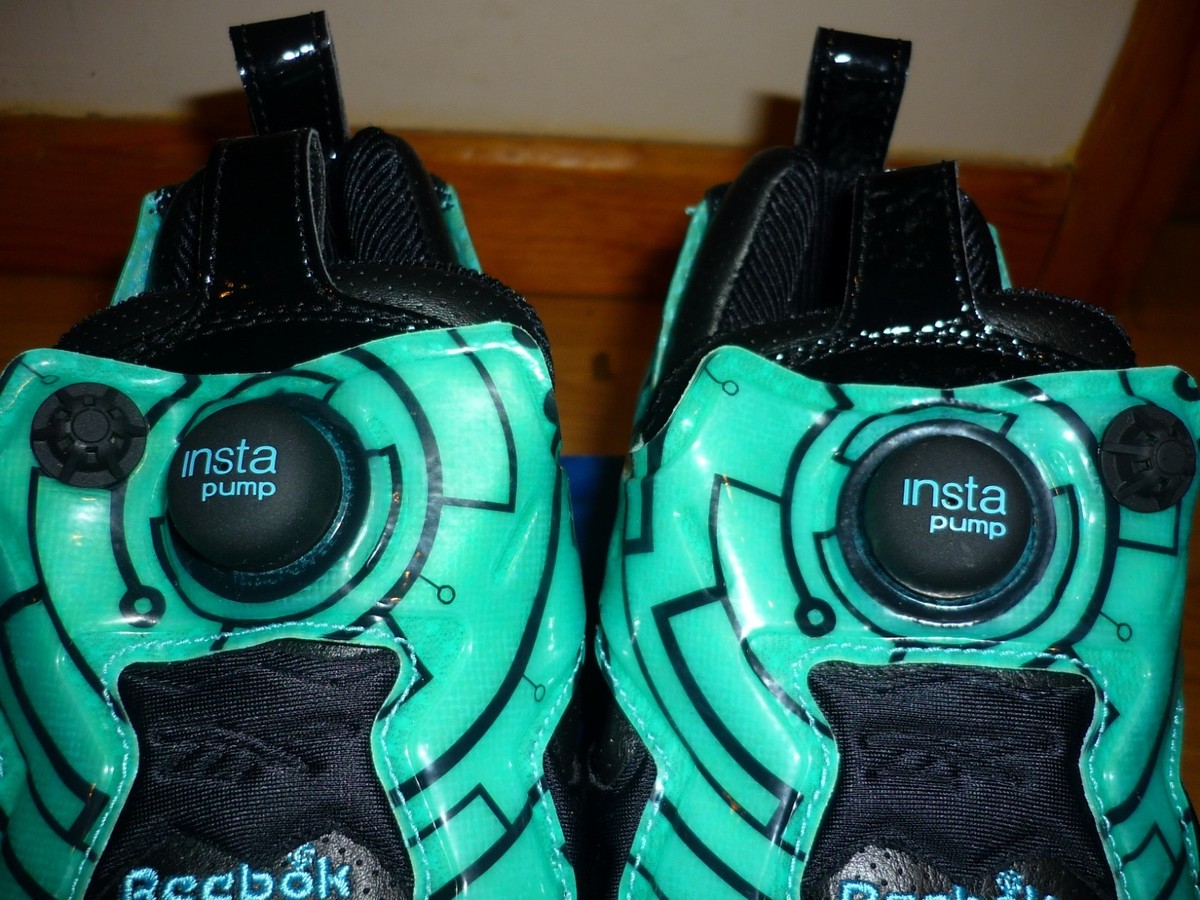 RARE BRAND NEW REEBOK INSTA PUMP FURY LIMITED EDITION TRON 