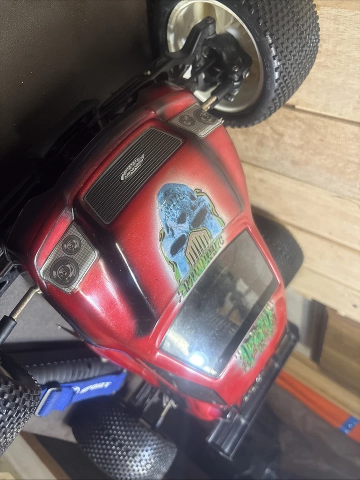 Team Losi TLR 8IGHT 2.0 1/8 4WD Nitro Truggy Mach 427 Motor Carro de Controle Remoto Rápido Bom - Imagem 3 de 4