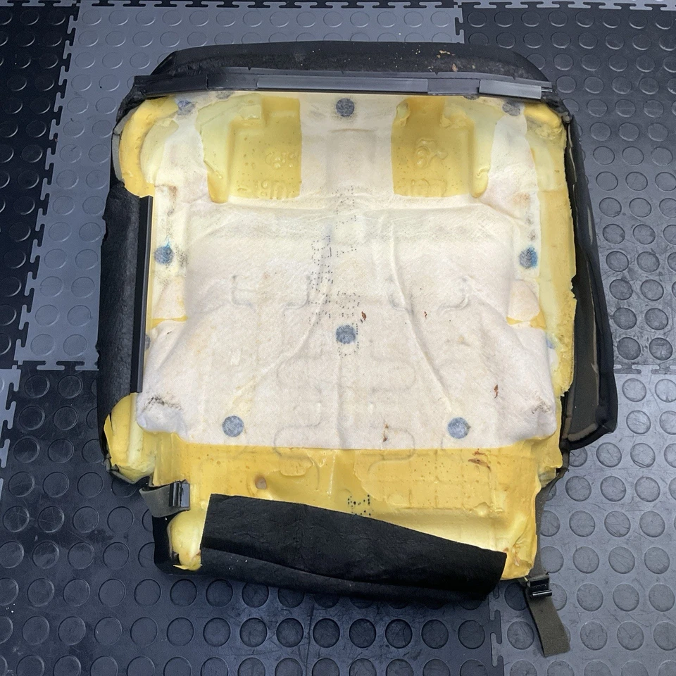Cojín de asiento inferior del lado del pasajero delantero derecho Nissan Altima 2014-2018 OEM Foto 2 de 4