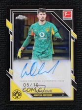 Gregor Kobel Chrome Bundesliga 2025 Black Refractor /10 Auto