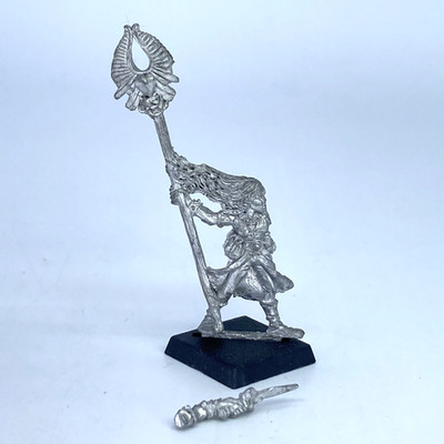 Skarloc's Standard Bearer - Regimens Of Renown - 1987 Warhammer Metal X22156