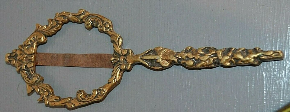 Ancien Miroir Face à Main en Bronze Doré Sculptée XIX ème - Photo 2/4