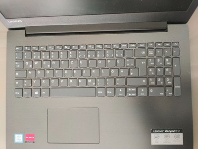 Lenovo Ideapad 330-15IKB Silber I5 7200U  AMD Radeon 530-256GB SSD 12GB RAM