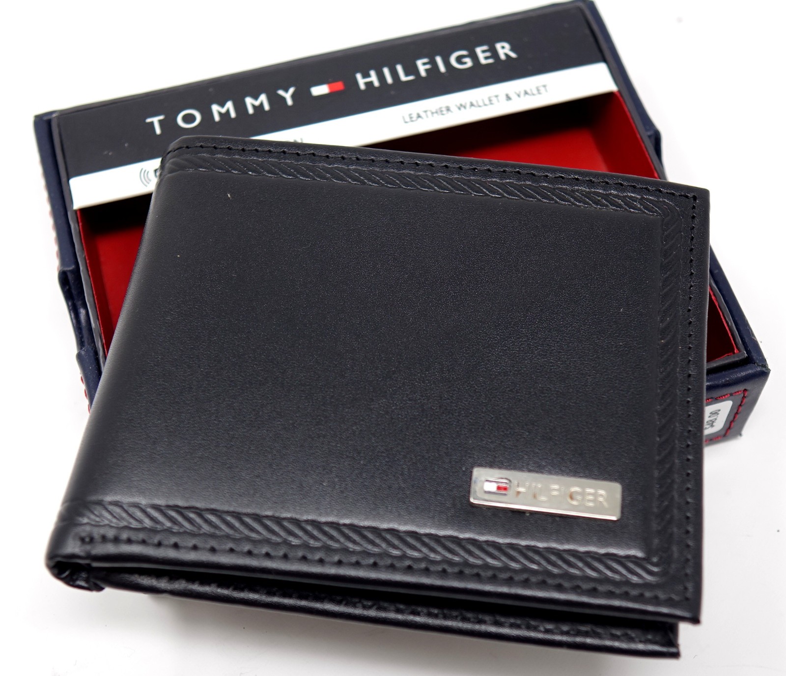 NEW Tommy Hilfiger Men's RFID Protection Leather Wallet & Valet Gift Box image 2