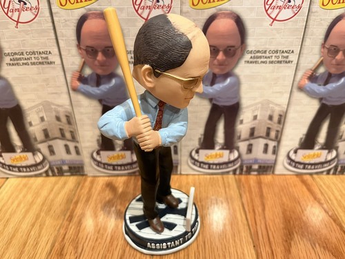 Jerry Seinfeld & George Costanza SGA New York Mets Yankees Bobblehead Set 2024 - Picture 19 of 24