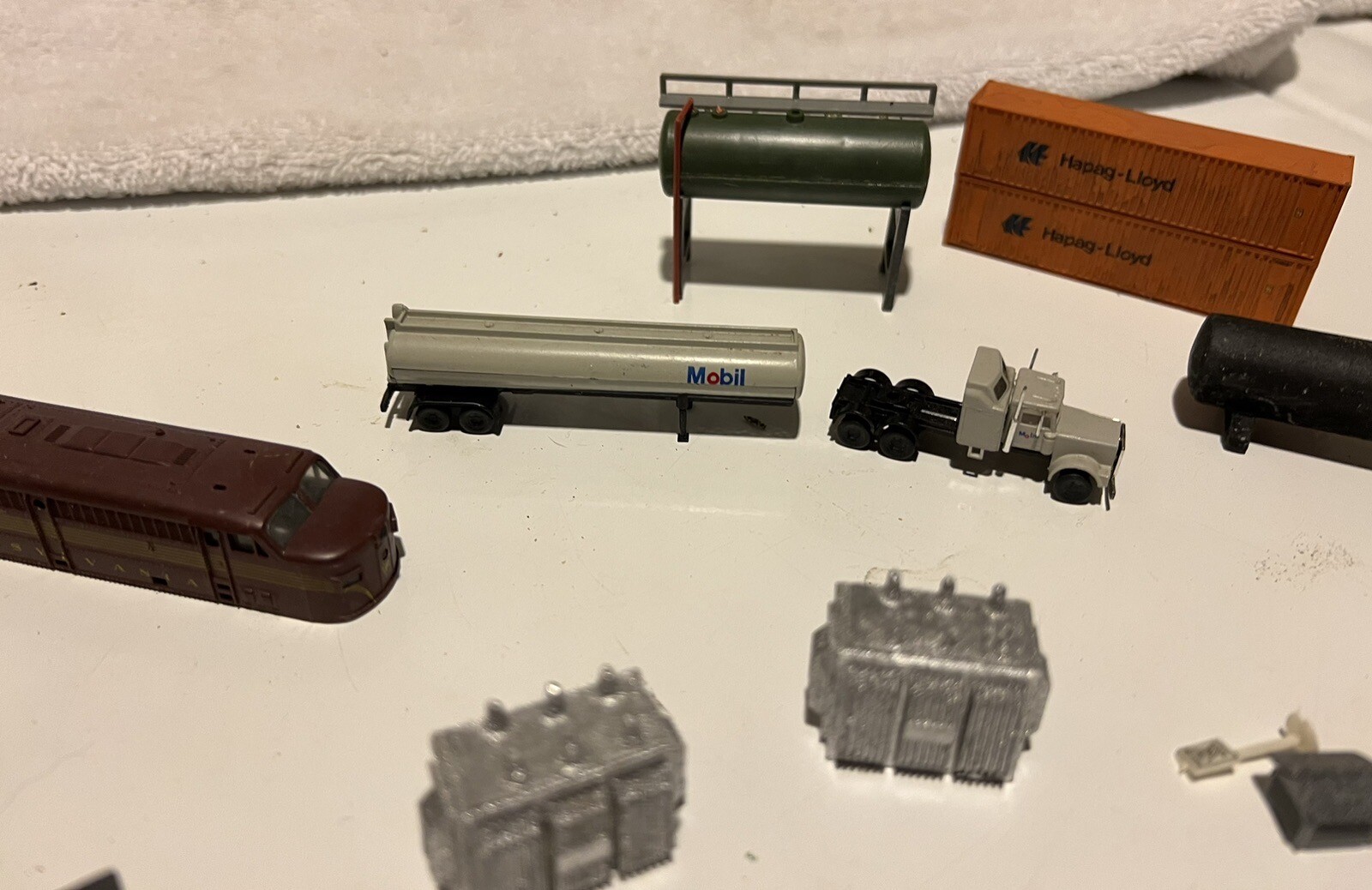Assorted N Scale Train Accessories eBay