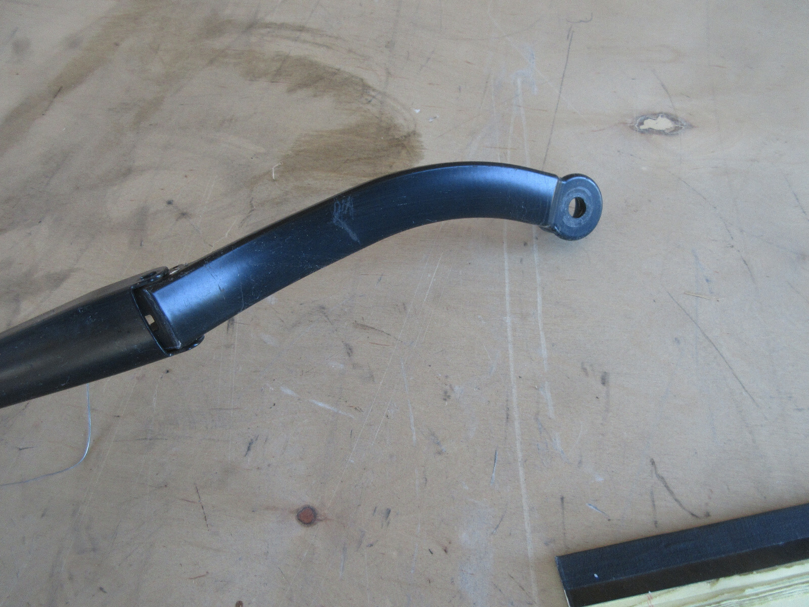 Maserati Quattroporte  - RH Windshield Wiper Arm P/N 67264700