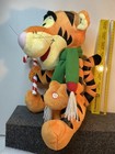 Disney Christmas Tigger Plush Animated Singing “Deck the Halls” Winnie the Pooh — photo 2