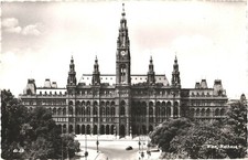 Front View of The Vienna City Hall, Rathaus, Vienna, Austria Postcard
