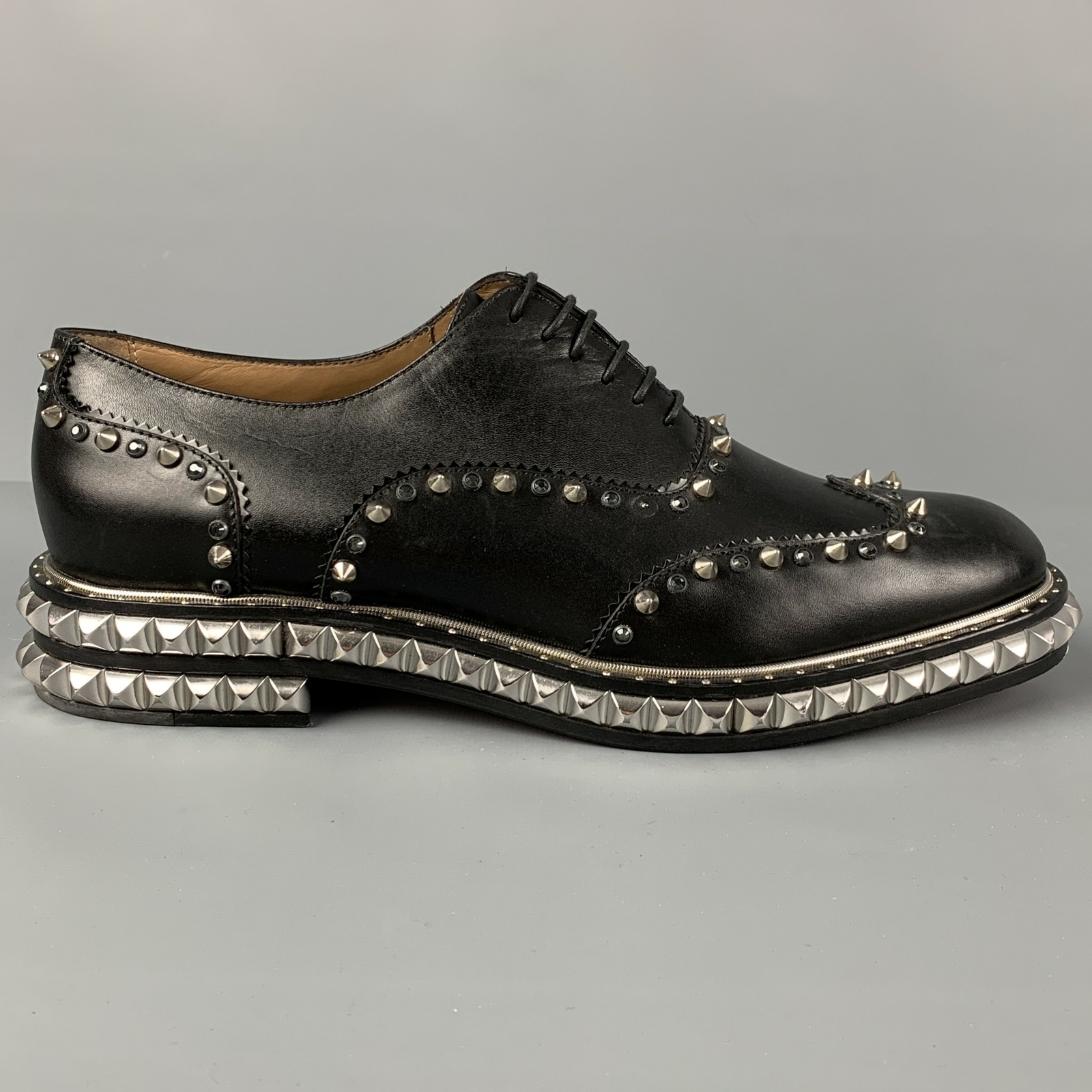 Studded Leather Wingtip Lace Up Shoes 