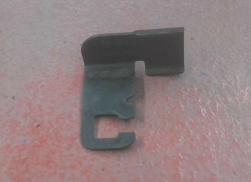 Halter am Motorhaubenschloss 94AB-16B634-AA für FORD ESCORT MK6 94-95