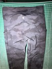 Lulu Lemon Black And Grey Camo Skinny Leggings, Size Small — photo 8