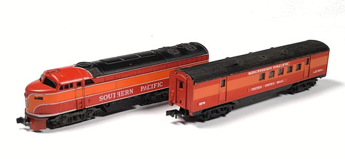 De colección Atlas escala N Southern Pacific FMC diésel #6303 y autobús rápido - PROBADO | Condition: Used