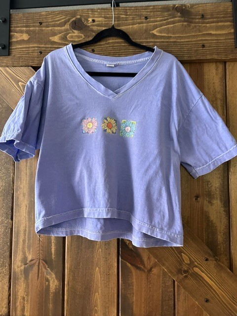 Fresh Produce | T-Shirt Vtg Women's Lavender Periwinkle Flower OS