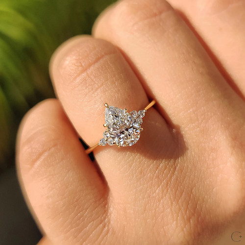 2.20 Ct Pear-Cut VS1/G Lab Grown Diamond Promise Wedding Ring 14K Yellow Gold - Picture 3 of 8