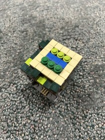 LEGO (21105)Minecraft, Micro World, Village, Used, 100% Complete w/ Instructions