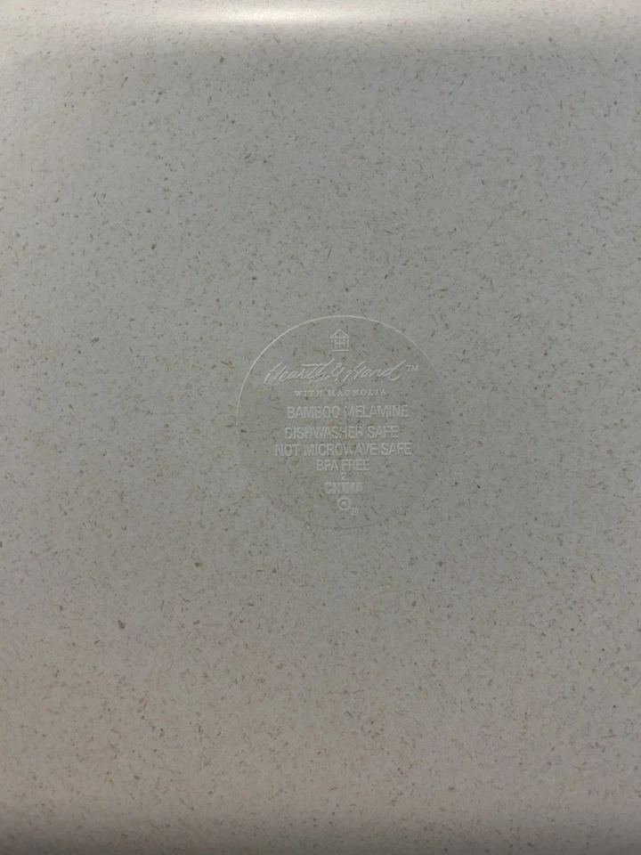 Juego de platos de aperitivo de melamina con patrón de rejilla Hearth & Hand Magnolia 4pk gris Foto 3 de 3