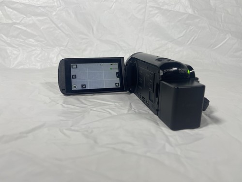 Canon VIXIA HF R70 Full HD Camcorder W/ Battery + Charger | Excellent Condition - Picture 6 of 11