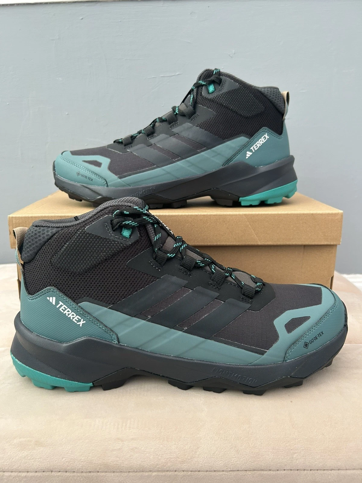 Adidas TERREX Skychaser AX5 Mid GTX Hiking Walking Shoes Boots UK 9.5 in Black