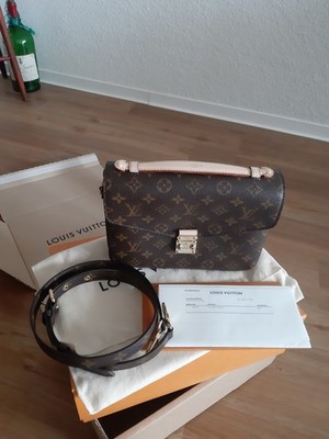 LOUIS VUITTON POCHETTE MÉTIS MONOGRAM