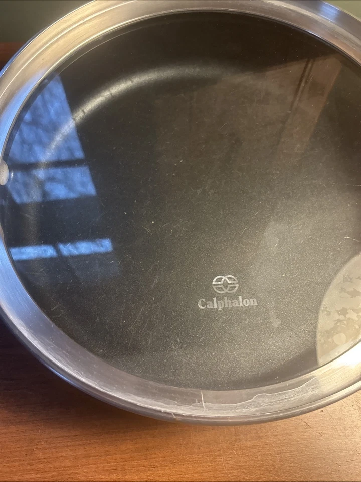 Sartén para saltear Calphalon Premier de 10” Easy Stack. y tapa - Apto para lavavajillas Foto 4 de 4