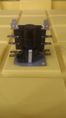 T.O.D 14SXH222 HEAT SEQUENCER RELAY H24V 305904 D2539B 1-2 H5-25 C35-110 NEW