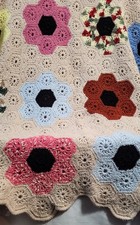Patrón vintage hecho a mano de ganchillo afgano tiro 'jardín de flores de la abuela'