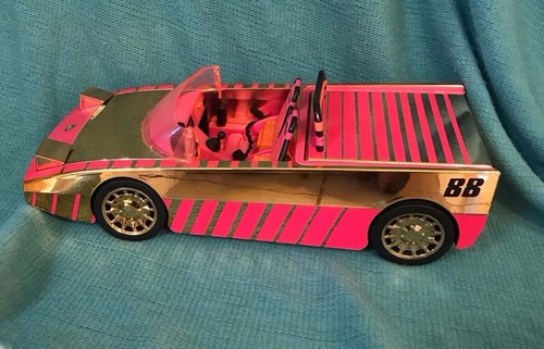 LOL doll speedmatic pink convertible speedmatic surprise dance floor and pool