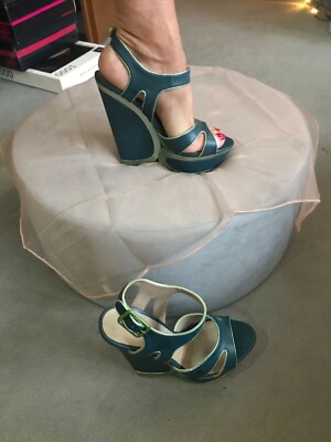 SMH Schuhe Wedges Keilabsatz Pumps 37 Blau gold neu