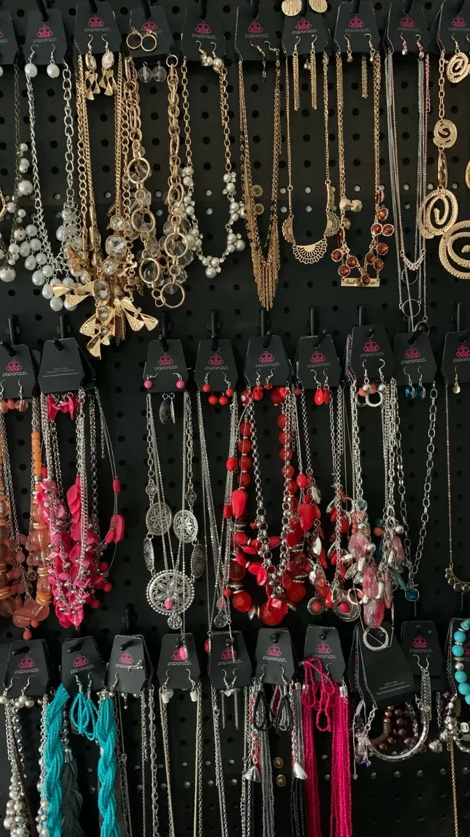 Buy paparazzi best sale jewelry